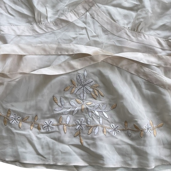 New Anthropologie  silk top - Picture 4 of 4